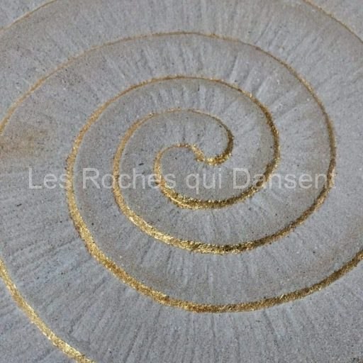 art périnatal. les roches qui dansent