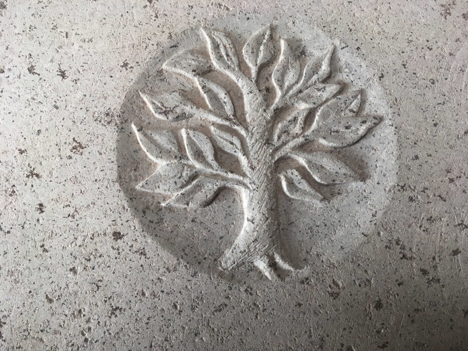 arbre de vie en pierre