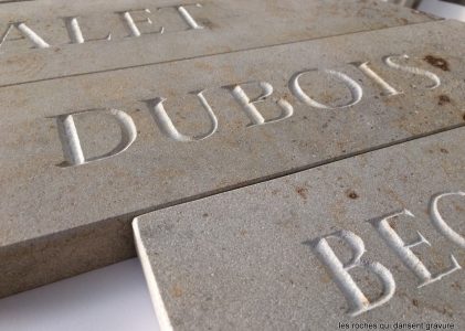 Gravure sur pierre