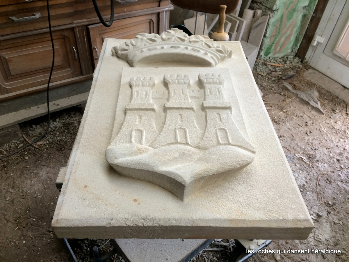 es roches qui dansent gravures et sculptures sur pierre